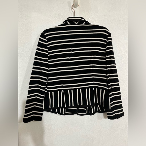 Ann Taylor sweater top button-down size M black white stripes NWOT - Picture 4 of 5